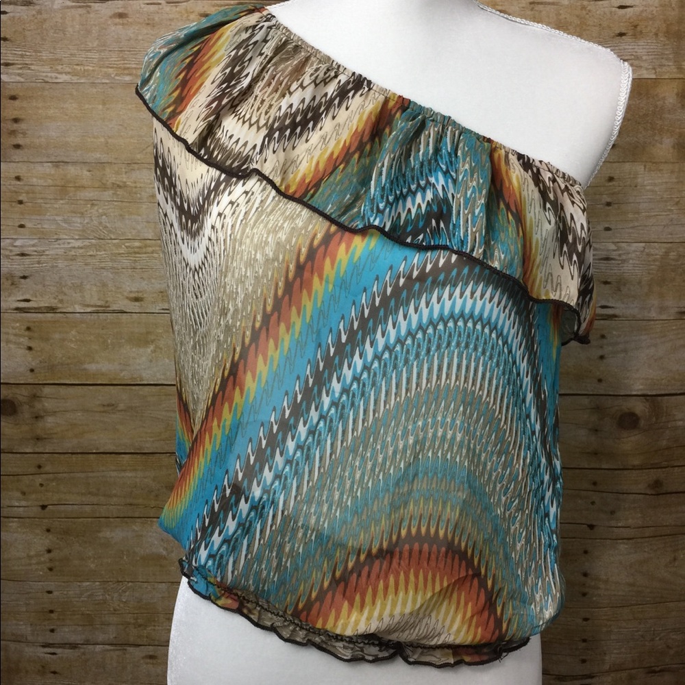 Sleeveless colored blouse summer